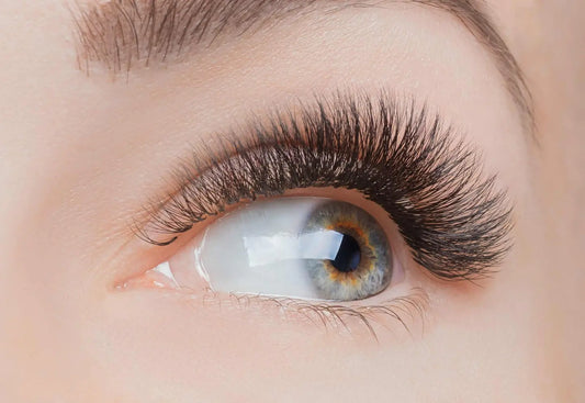 Hybrid Lash Extensions Guide: Volume Meets Natural Look